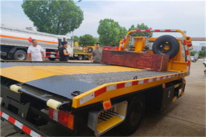 双阳附近拖车电话号码服务